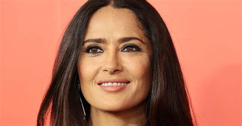 salma hayek nip slip|Salma Hayek Suffers NSFW Wardrobe Malfunction on Instagram。